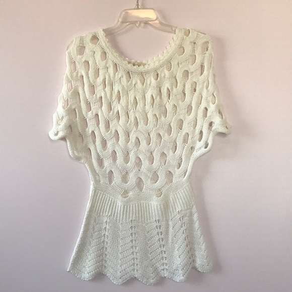 Gorgeous Crocheted Top - Picture 2 of 8